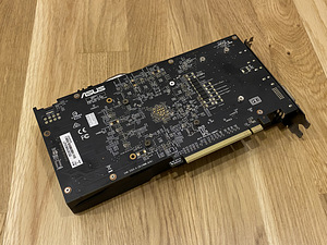 Asus expedition RX 570 8GB (2 foto / 4)