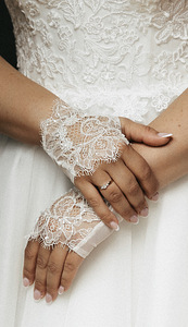 Перчатки на свадьбу