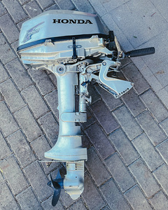Honda BF5A 5 hj paadimootor, 4-taktiline (2 foto / 4)