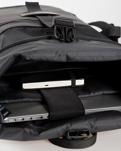 Seljakott Milinal "Rolltop", must (6 foto / 6)