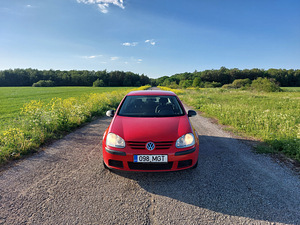 Volkswagen Golf (1 foto / 8)