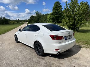 Lexus IS250 F-sport (6 foto / 11)