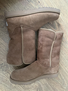 Сапоги Ugg (6 фото из 6)