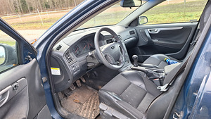 Volvo V70 125kw 2.5 (7 фото из 8)