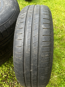 Шины Hankook (3 фото из 4)