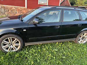 Audi A4 114kw 2002г (3 фото из 9)