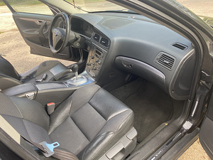 Volvo S60 2,4t (12 foto / 15)