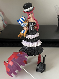 Anime figuur One Piece the Grandline Lady anime kuju (1 foto / 6)