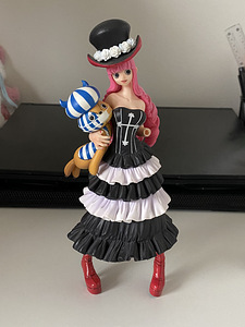 Anime figuur One Piece the Grandline Lady anime kuju (2 foto / 6)