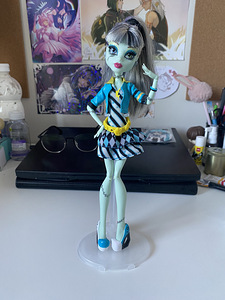 Monster High nukk Frankie Monster High nukk (1 foto / 2)