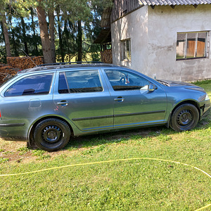 Škoda Octavia (3 фото из 10)