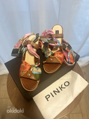 Босоножки PINKO