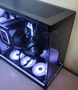 High-end arvuti mängurile RTX 5080/9900X/32/2TB (1 foto / 7)