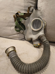 PDF 7 gasmask size 5 (1 foto / 3)