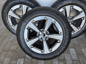Диски и шины Vredestein Ultrac 100Y XL 205/65R17 (4 фото из 5)