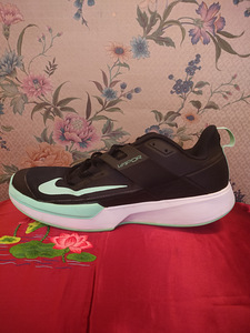 Tossud Nike Court Vapor Lite must/münt (3 foto / 7)