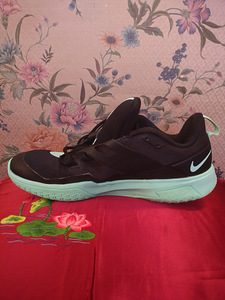 Tossud Nike Court Vapor Lite must/münt (6 foto / 7)