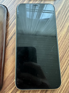 iPhone Xr - Koos Originaal Karbiga (3 foto / 4)