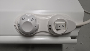 Elektroonilise termostaadiga Ensto elektriradiaator 1000W (4 foto / 4)