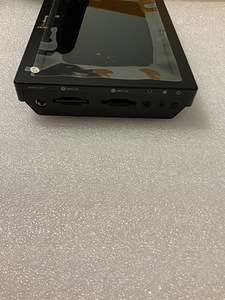 Blackmagic Video Assist 4K 7" 3G (3 foto / 7)