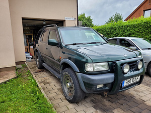 Opel Frontera 2.2D (3 фото из 8)