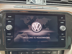 Volkswagen экран (3 фото из 7)