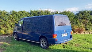 Volkswagen Transporter LONG 2.5 TDI 75kW WEBASTO (6 foto / 10)