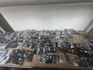 MOBIILTELEFONIDE MAKETID/NÄIDISED, 250+ TÜKKI (1 foto / 5)