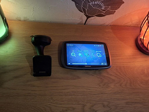 AUTO GPS TOMTOM GO 600 / (1 фото из 3)