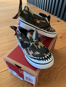 Vans Slip On Camo Shark 26 (1 foto / 4)