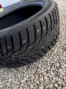 Зимние шины Nexen Winguard 225/45 R17 91T (шипованные) (8 фото из 10)