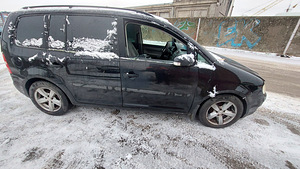 Volkswagen Touran Varuosad (3 foto / 6)