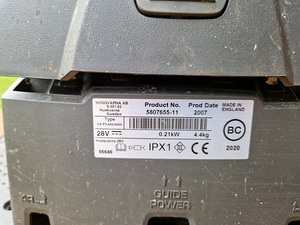 Husqvarna Automower 450X laadimisjaam ja toitekaabel (2 foto / 5)
