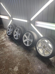 Mercedes Benz R18 erilaiused veljed. (1 foto / 6)