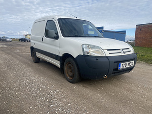 Citroen Berlingo 1.9D (1 foto / 8)