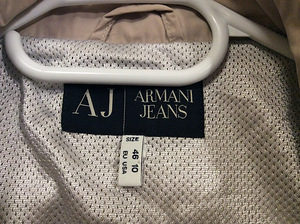 Куртка Armani оригинал р. 40 (3 фото из 10)