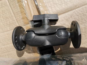 RAM Tab-Lock Hoidja Universal Double Ball Mount (3 foto / 4)