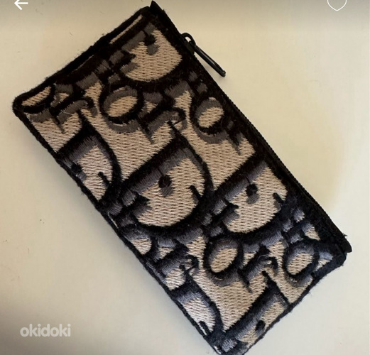 Dior võtmehoidja, uueväärne