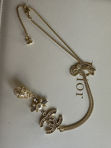 Оригинальное ожерелье Chanel 2021 года (2 фото из 5)