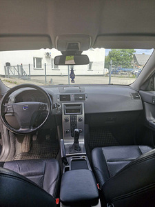 MÜÜA 2010a VOLVO V50 2.0 100kw (6 foto / 13)