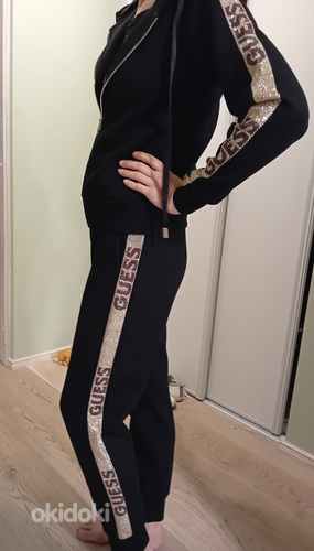 Guess Xs