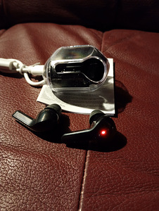 Kõrvaklapid mikrofoniga BLUETOOTH uus pakendis (5 foto / 7)