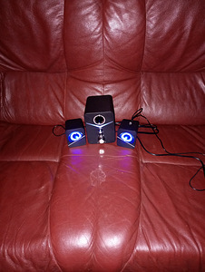 Stereo Kõlarid 4 ees koos raadioga uus pakendis USB (5 foto / 8)