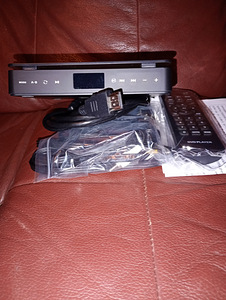 DVD pleier uus pakendis koos puldiga (1 foto / 3)