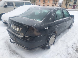 Ford Mondeo mk3 2.2 114kw 6k manual (3 foto / 10)