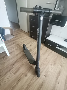 Elektriline tõukeratas (1 foto / 4)