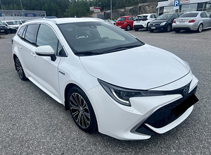Аренда автомобиля в такси BOLT TOYOTA COROLLA HYBRID LPG (4 фото из 6)
