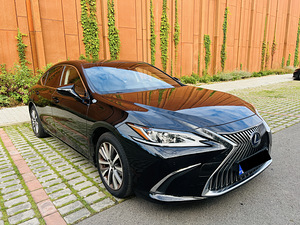 BOLT AUTORENT LEXUS ES300H HYBRID+LPG PREMIUM (2 foto / 10)