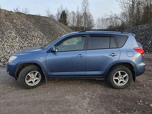 Toyota Rav 4 (2 foto / 12)