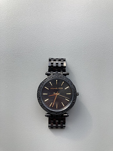 Michael Kors (2 foto / 2)